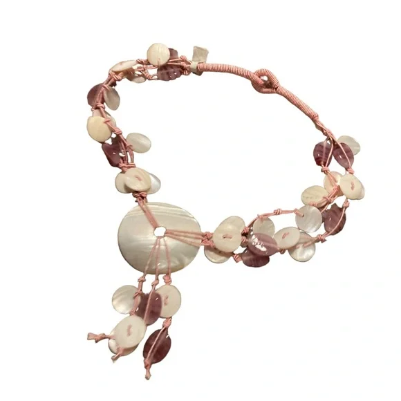 Vintage Mother Of Pearl Necklace - Picture 6 of 8